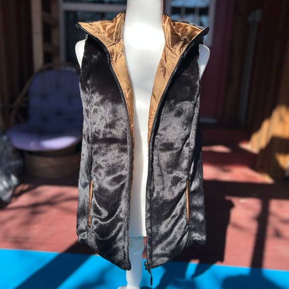 The North Face Curry Gold Black Reversible Vest SZ M - Picture 7 of 8